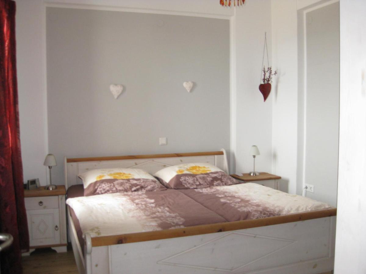 Astra-Ferienhaus Mit Grosser Dachterrasse Und Top-Ausstattung In Nas Armenistis  Exteriör bild