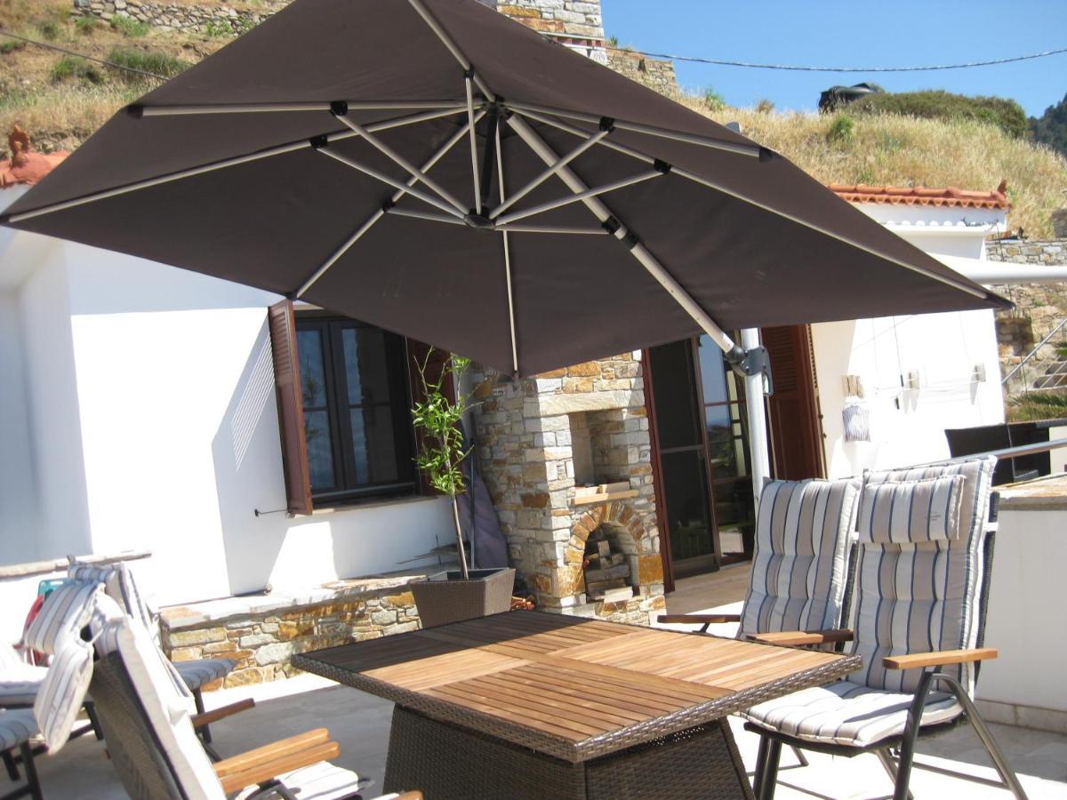 Astra-Ferienhaus Mit Grosser Dachterrasse Und Top-Ausstattung In Nas Armenistis  Exteriör bild